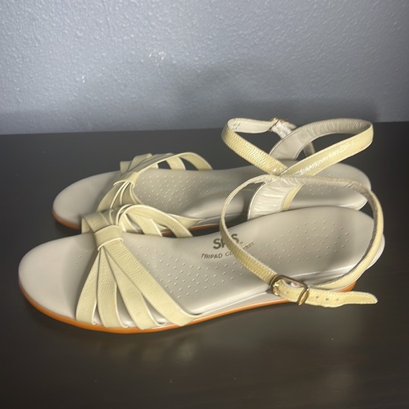 SAS Bone Strippy Quarter Strap Wedge Sandal size 9.5M - Picture 2 of 9